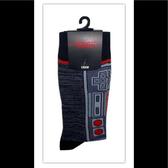 Nintendo Controller Crew Socks 1 Pair Men 8-12 Gray Black Red Gamer NES 8Bit NEW - Picture 1 of 12
